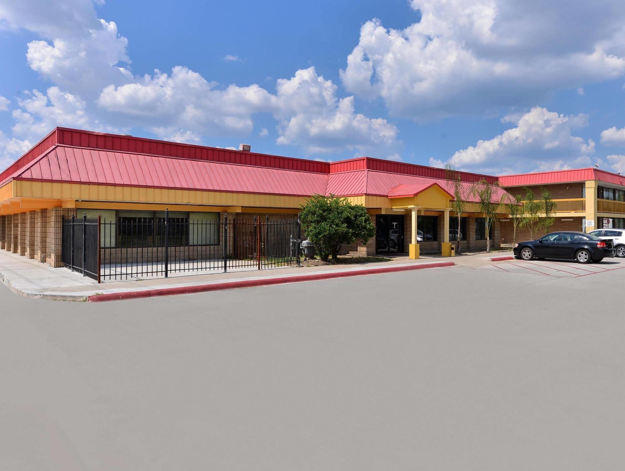 Frontier North Motel Westfield
